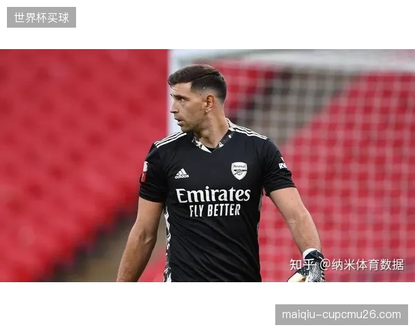 马丁内斯仍是门将位置的绝对主力，其稳定的心理素质是球队后防保障。